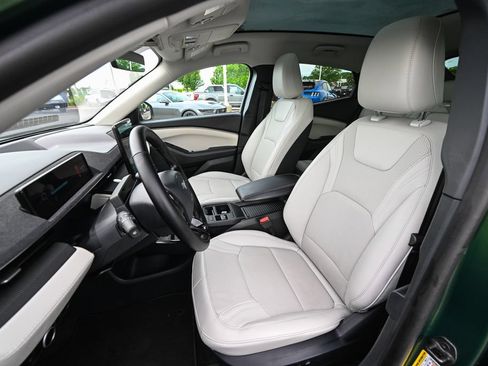 Used 2025 Ford Mustang Mach-E Premium AWD/4WD image 19