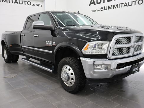 Used 2018 RAM 3500 Laramie image 2
