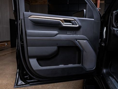 Used 2026 Chevrolet Silverado 1500 High Country w/ Midnight Edition AWD/4WD image 36