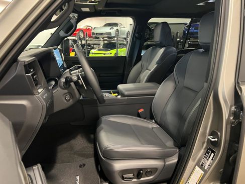 Used 2026 Lexus GX 550 w/ Accessory Package (2T) image 9