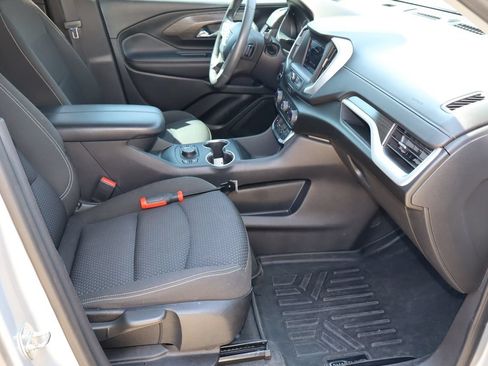 Used 2022 GMC Terrain SLE w/ Driver Convenience Package FWD image 16