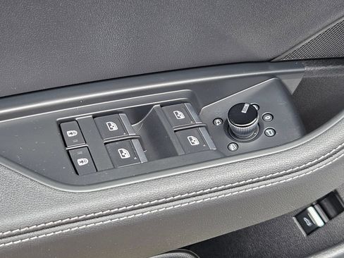 Used 2024 Audi Q8 e-tron Premium Plus AWD/4WD image 9