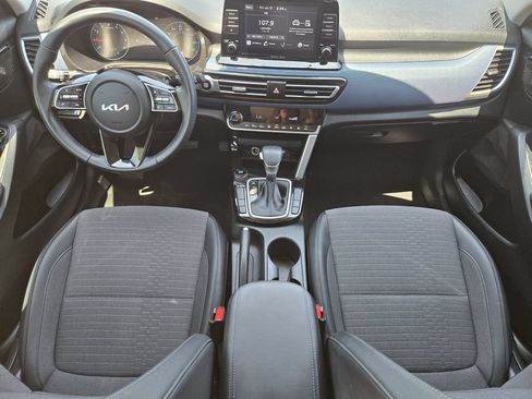Used 2023 Kia Seltos S FWD image 5