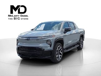 New 2025 Chevrolet Silverado EV RST video 2