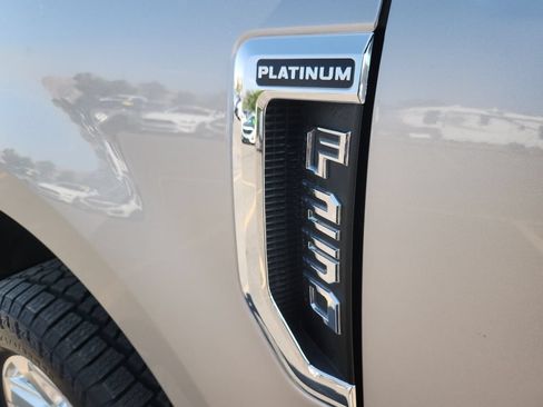 Used 2021 Ford F250 Platinum w/ FX4 Off-Road Package AWD/4WD image 20