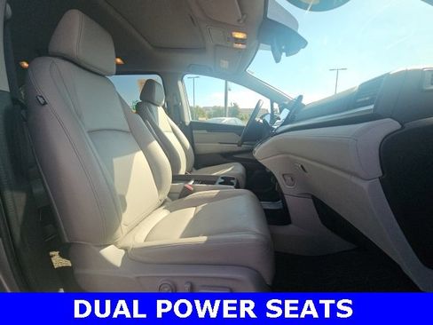Used 2024 Honda Odyssey EX-L image 12
