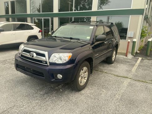 Used 2008 Toyota 4Runner SR5 AWD/4WD image 3