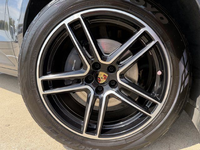 Used 2020 Porsche Macan AWD/4WD image 8