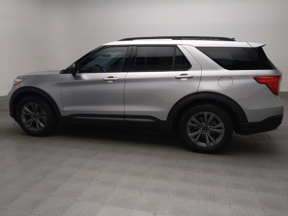 Used 2021 Ford Explorer XLT w/ Equipment Group 202A RWD image 3