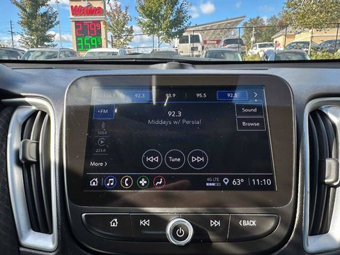 Used 2023 Chevrolet Malibu LT FWD image 17