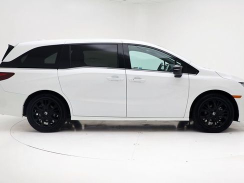 Used 2025 Honda Odyssey Sport-L image 3
