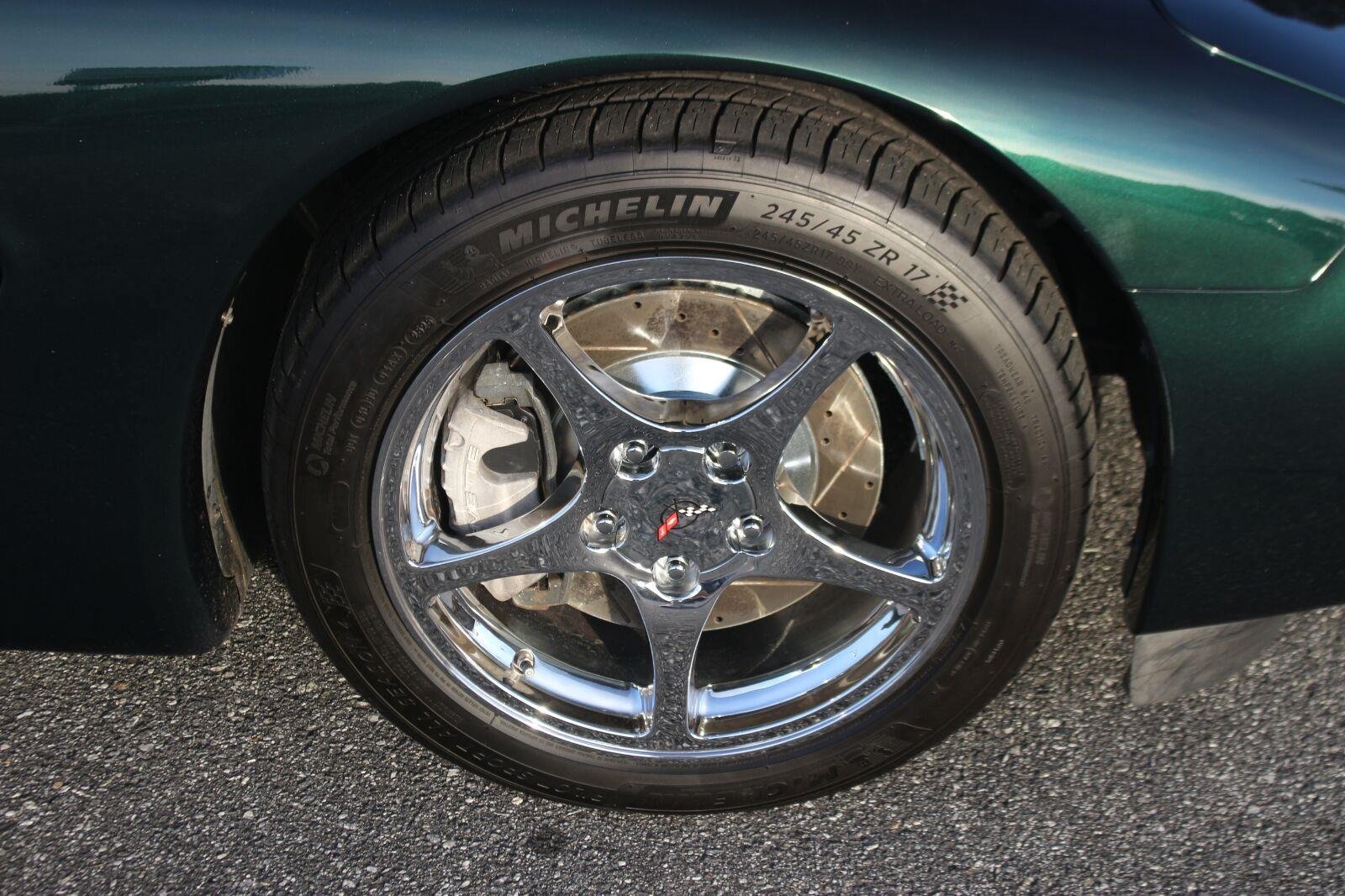 Used 2000 Chevrolet Corvette Convertible w/ Performance Handling Pkg RWD image 24