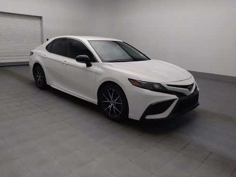 Used 2023 Toyota Camry SE FWD image 11