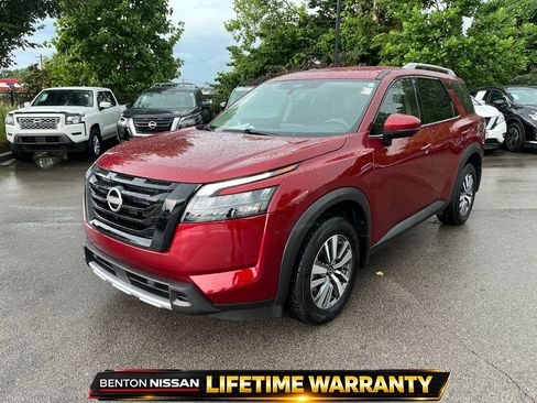 Certified 2025 Nissan Pathfinder SL FWD image 4