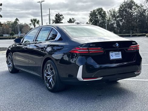 New 2026 BMW 530i xDrive w/ Premium Package image 11