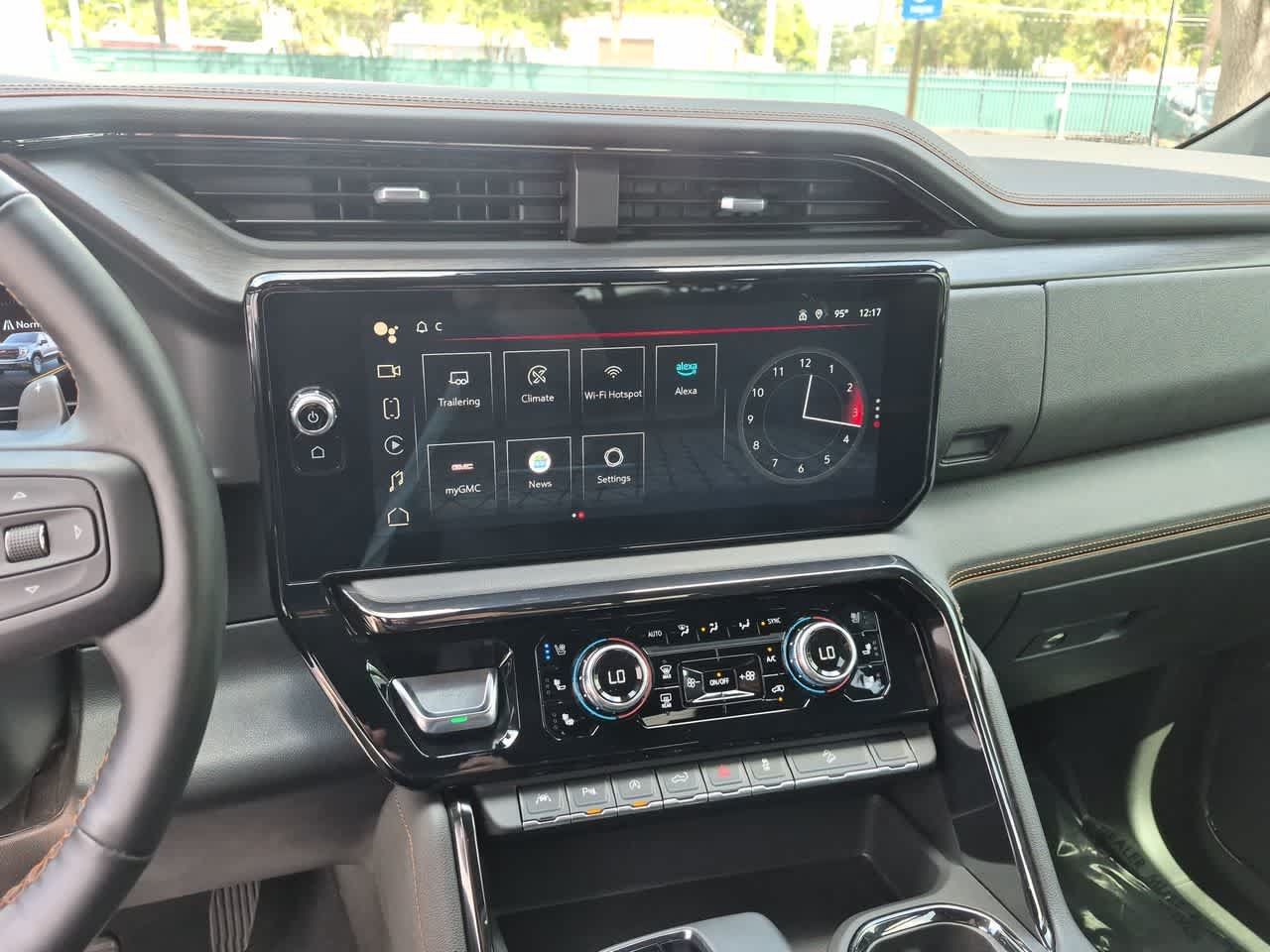 Used 2024 GMC Sierra 1500 AT4 w/ Technology Package AWD/4WD image 27