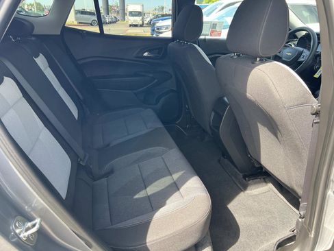 Used 2024 Chevrolet Trax LS w/ LS Convenience Package image 30