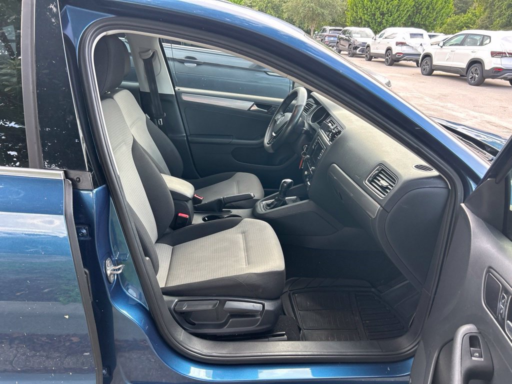 Used 2017 Volkswagen Jetta S FWD image 36
