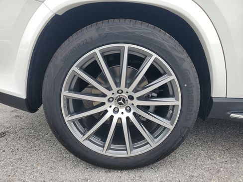 New 2026 Mercedes-Benz GLS 580 4MATIC image 7