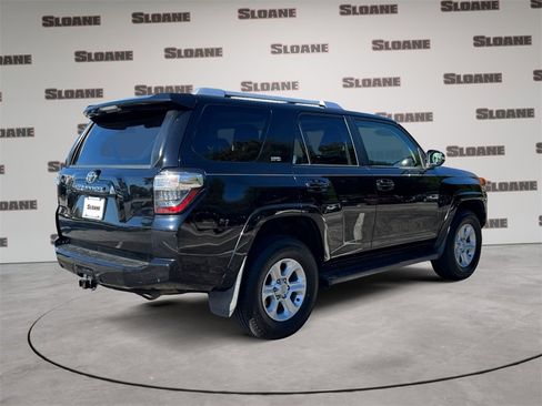 Used 2018 Toyota 4Runner SR5 Premium image 5