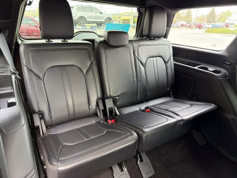 Used 2021 Ford Expedition Limited AWD/4WD image 12