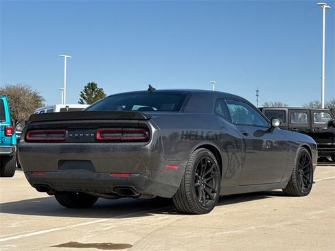 Used 2023 Dodge Challenger SRT Hellcat image 7
