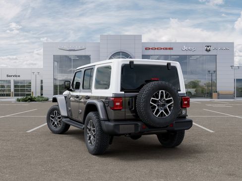 New 2026 Jeep Wrangler Unlimited Sahara w/ Whitecap Package AWD/4WD image 32