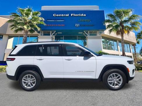 New 2026 Jeep Grand Cherokee Laredo image 4