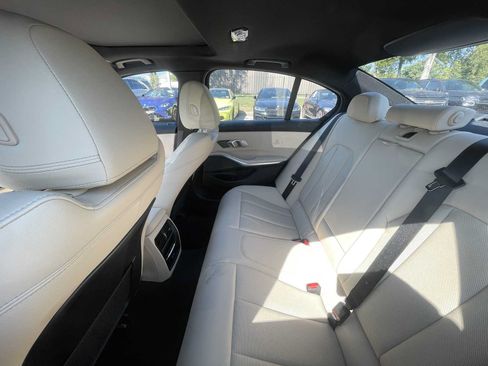 Used 2023 BMW 330i Sedan w/ Premium Package RWD image 10