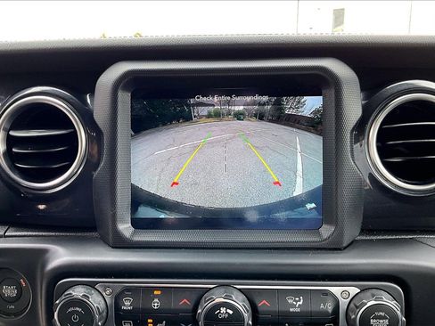 Certified 2022 Jeep Wrangler Unlimited Sahara image 14