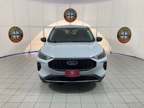 Used 2025 Ford Escape Active AWD/4WD image 18