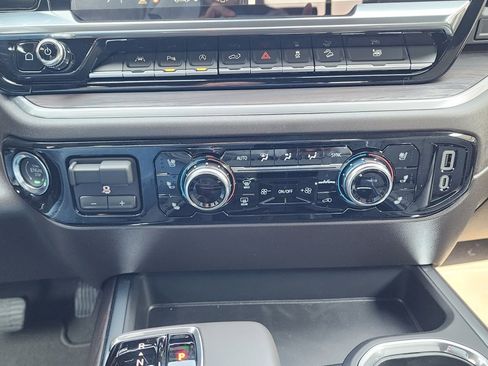 New 2026 GMC Sierra 1500 SLT w/ SLT Premium Plus Package image 28