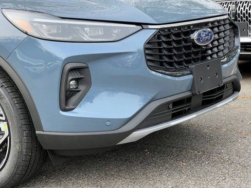 New 2026 Ford Escape Platinum w/ Premium Technology Package image 2