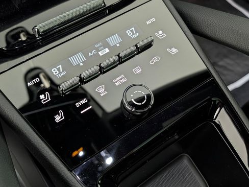 New 2026 Porsche Cayenne Coupe image 34