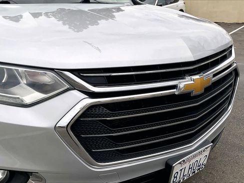 Used 2021 Chevrolet Traverse LT w/ LPO, Cargo Package image 31