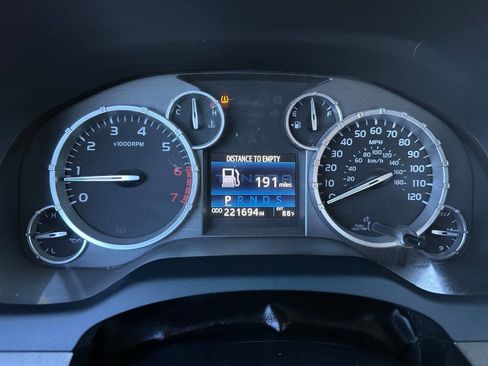 Used 2017 Toyota Tundra SR5 w/ SR5 Upgrade Package image 21