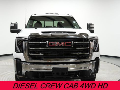 Used 2024 GMC Sierra 2500 SLT w/ SLT Convenience Package image 2