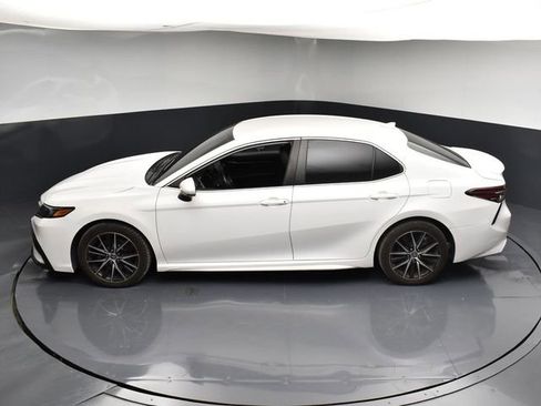 Used 2021 Toyota Camry SE FWD image 43