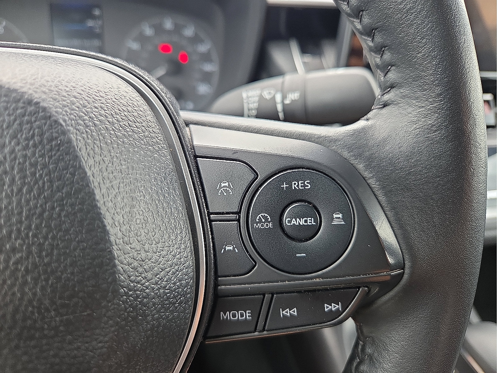 Used 2025 Toyota Corolla SE FWD image 18