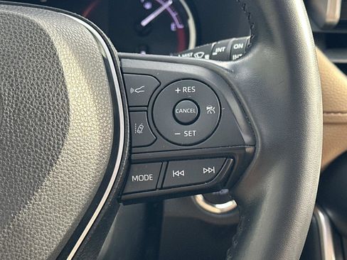 Used 2019 Toyota RAV4 Limited image 26