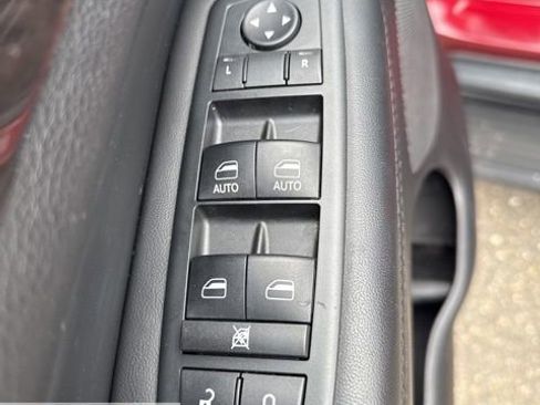 Used 2013 Jeep Grand Cherokee Laredo AWD/4WD image 30