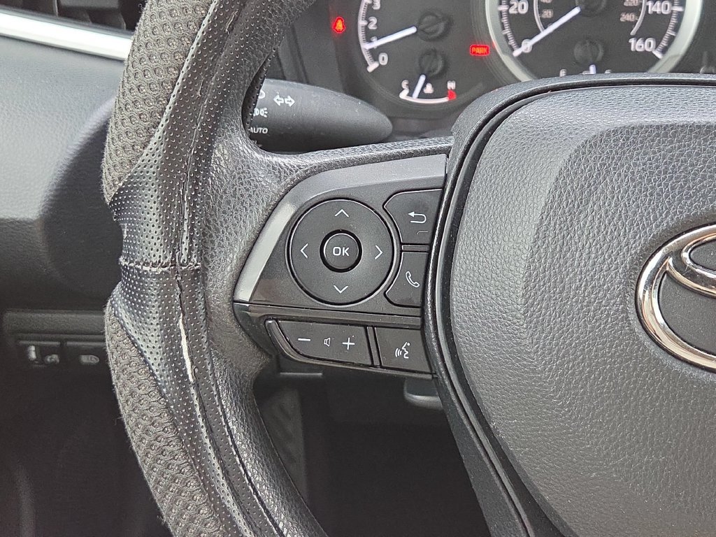 Used 2022 Toyota Corolla LE FWD image 18