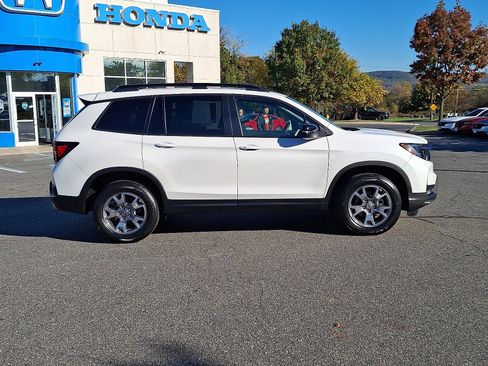 Used 2023 Honda Passport TrailSport image 7
