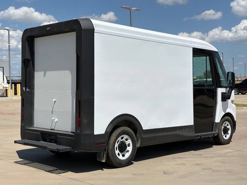 Used 2024 Chevrolet Brightdrop 400 w/ Commercial Equipment Package AWD/4WD image 7