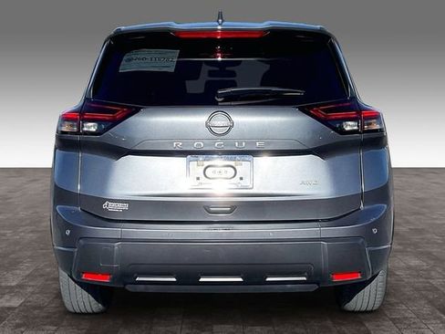 Used 2024 Nissan Rogue S image 4