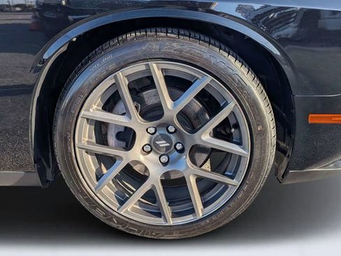 Used 2018 Dodge Challenger R/T w/ Quick Order Package 28P T/A RWD image 10