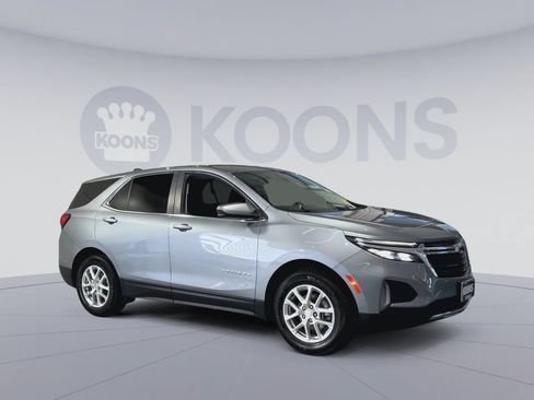 Used 2024 Chevrolet Equinox LT w/ LPO, Floor Liner Package FWD image 2