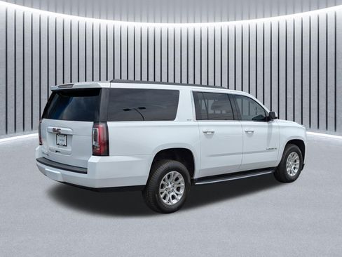 Used 2018 GMC Yukon XL SLT AWD/4WD image 5