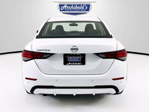 Used 2025 Nissan Sentra SV FWD image 6