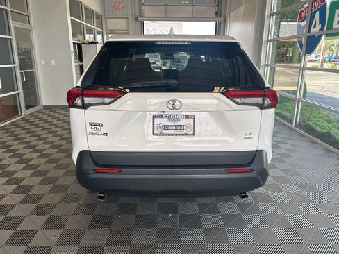 Used 2024 Toyota RAV4 LE AWD/4WD image 5